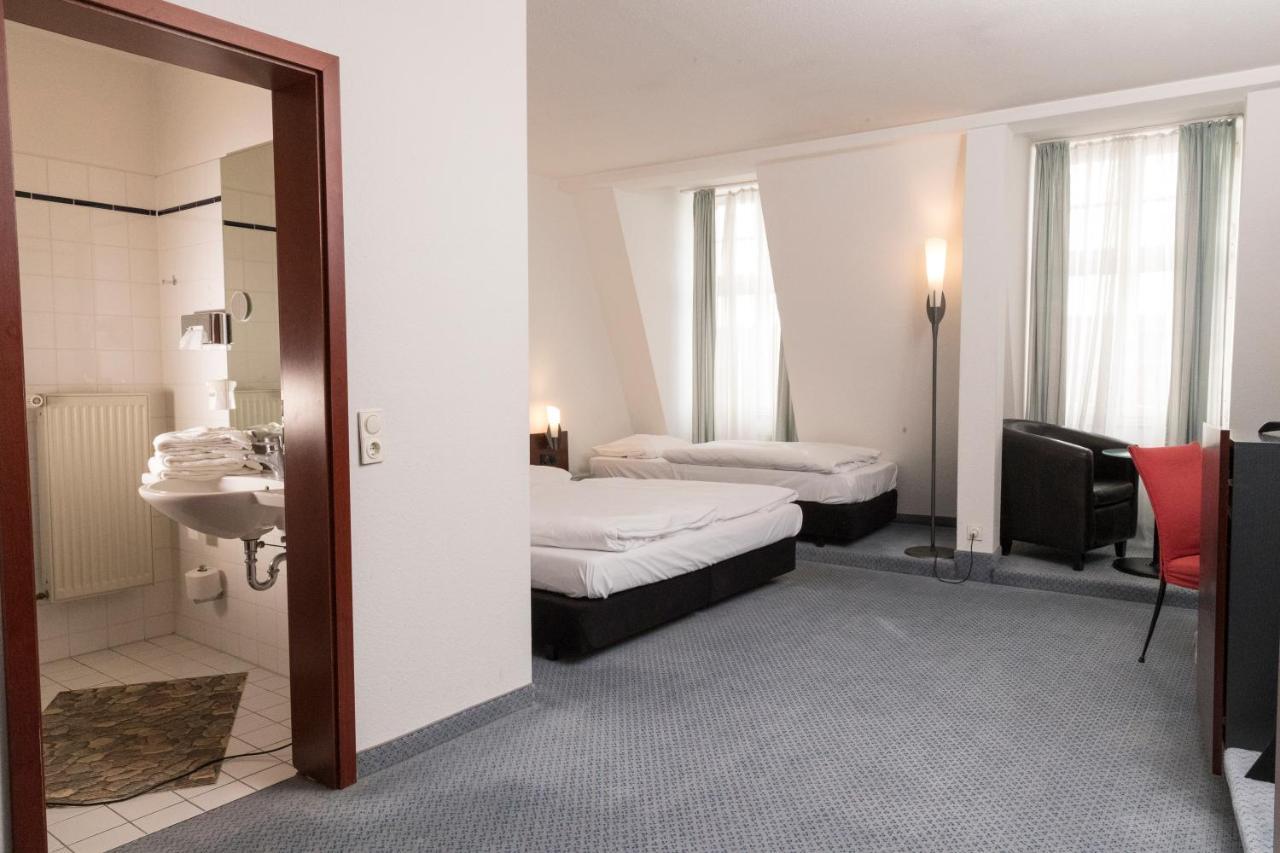 Sweet Dream Hostel & Pension - Self Check-In กึสโทรว์ ภายนอก รูปภาพ