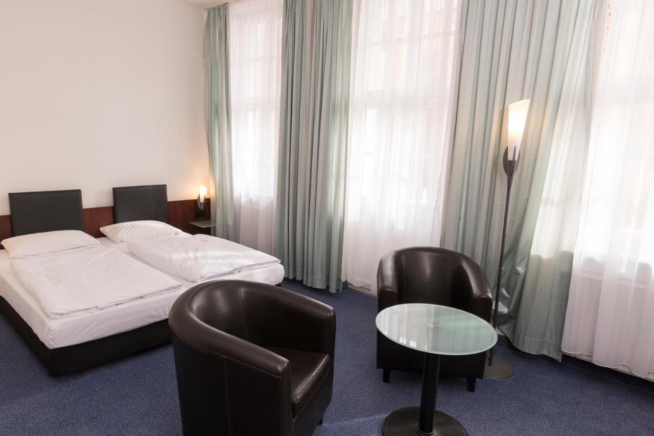 Sweet Dream Hostel & Pension - Self Check-In กึสโทรว์ ภายนอก รูปภาพ