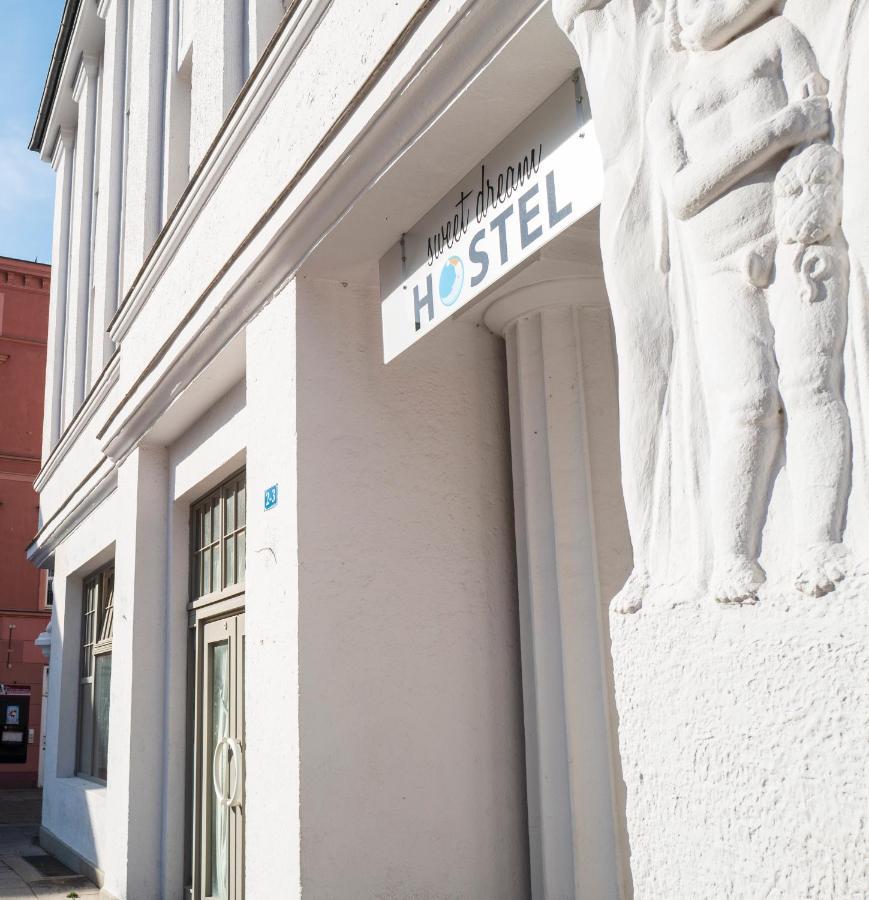 Sweet Dream Hostel & Pension - Self Check-In กึสโทรว์ ภายนอก รูปภาพ