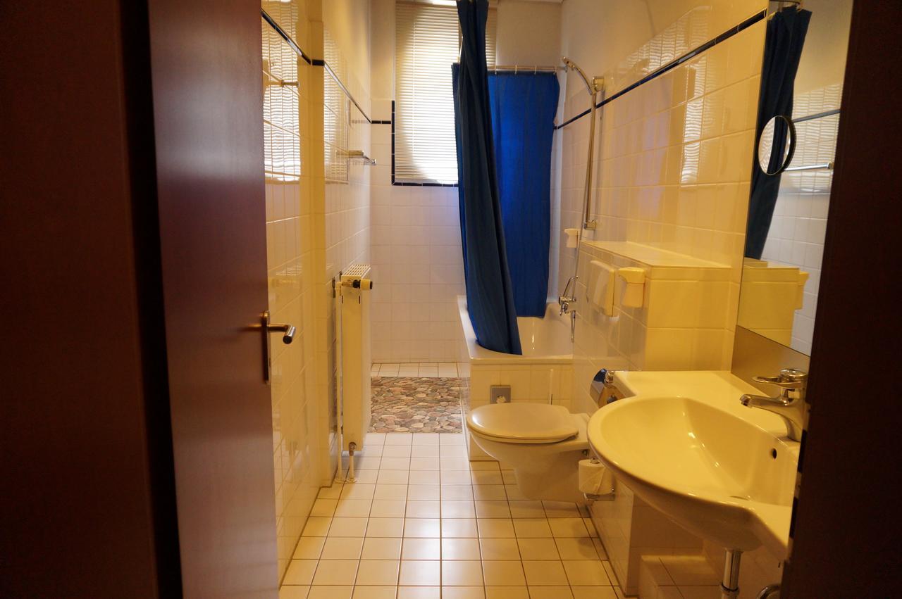 Sweet Dream Hostel & Pension - Self Check-In กึสโทรว์ ภายนอก รูปภาพ