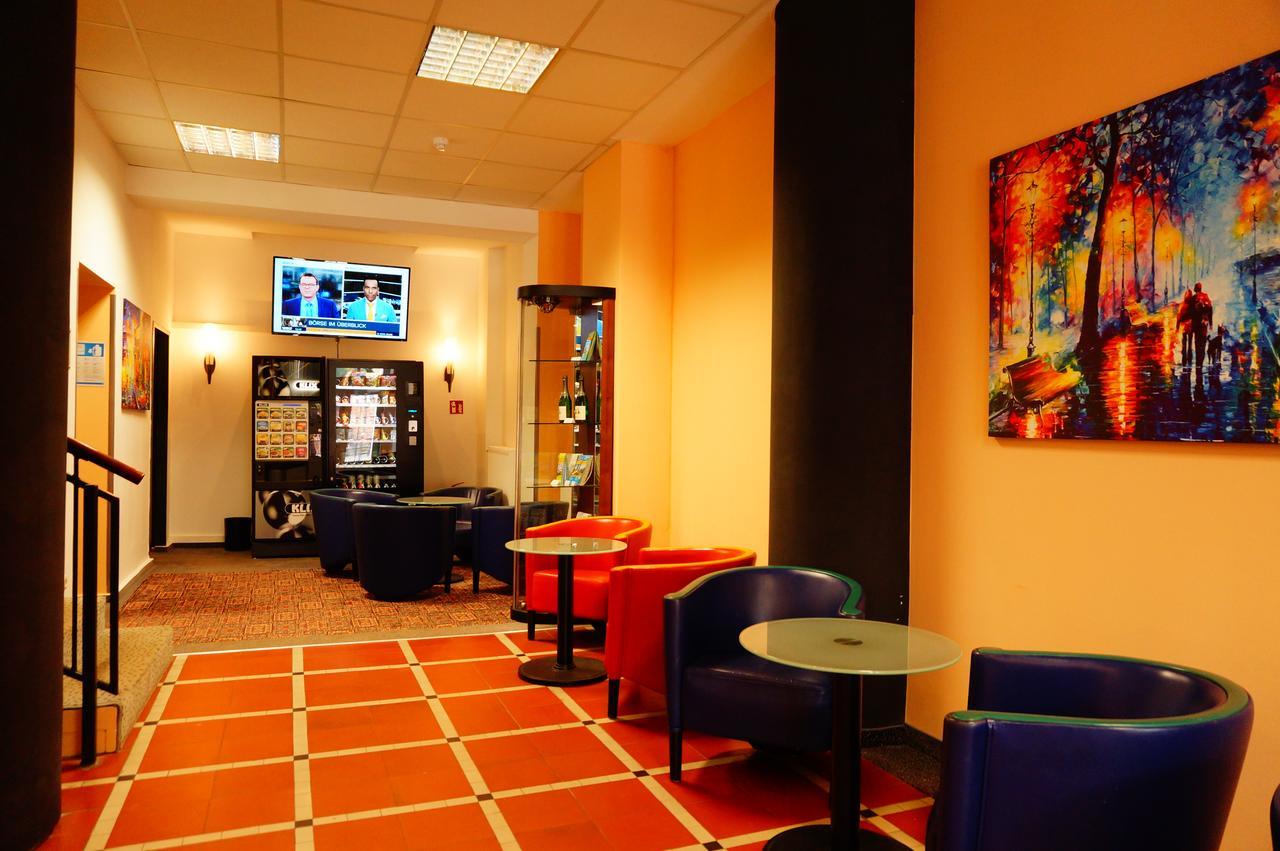 Sweet Dream Hostel & Pension - Self Check-In กึสโทรว์ ภายนอก รูปภาพ