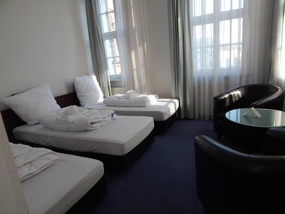 Sweet Dream Hostel & Pension - Self Check-In กึสโทรว์ ภายนอก รูปภาพ